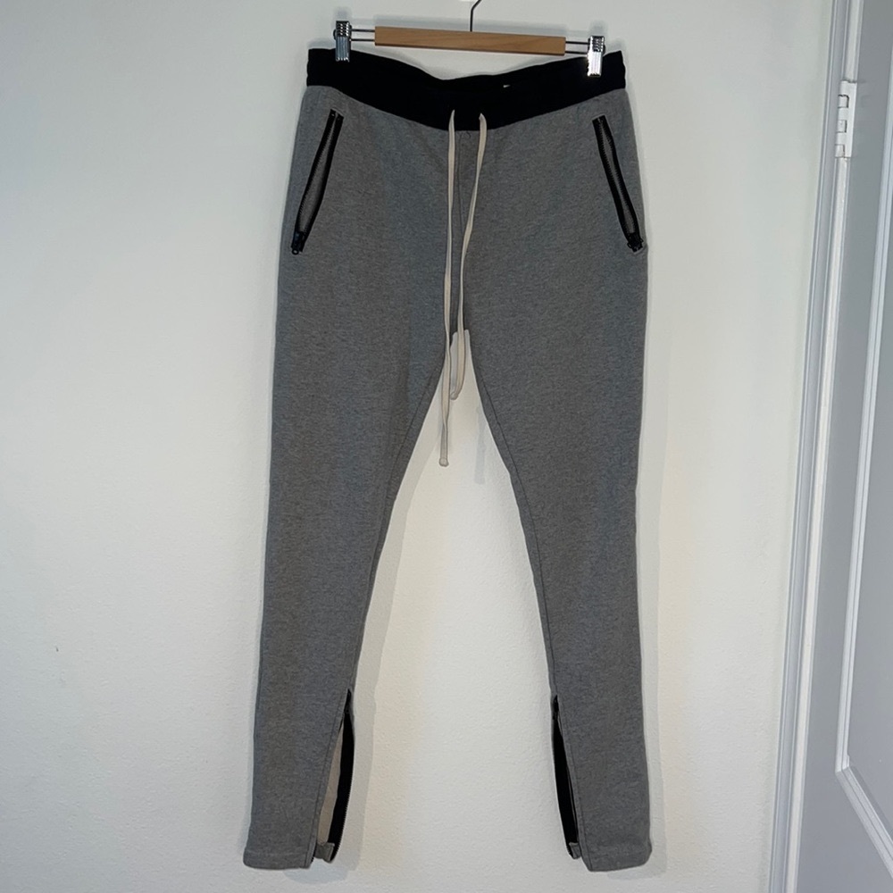 Early edition Fear of God essentials sweatpants size Medium